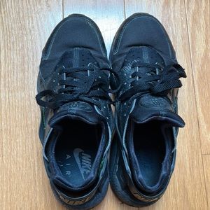 Nike Air Huarache Shoes 9.5 Mens